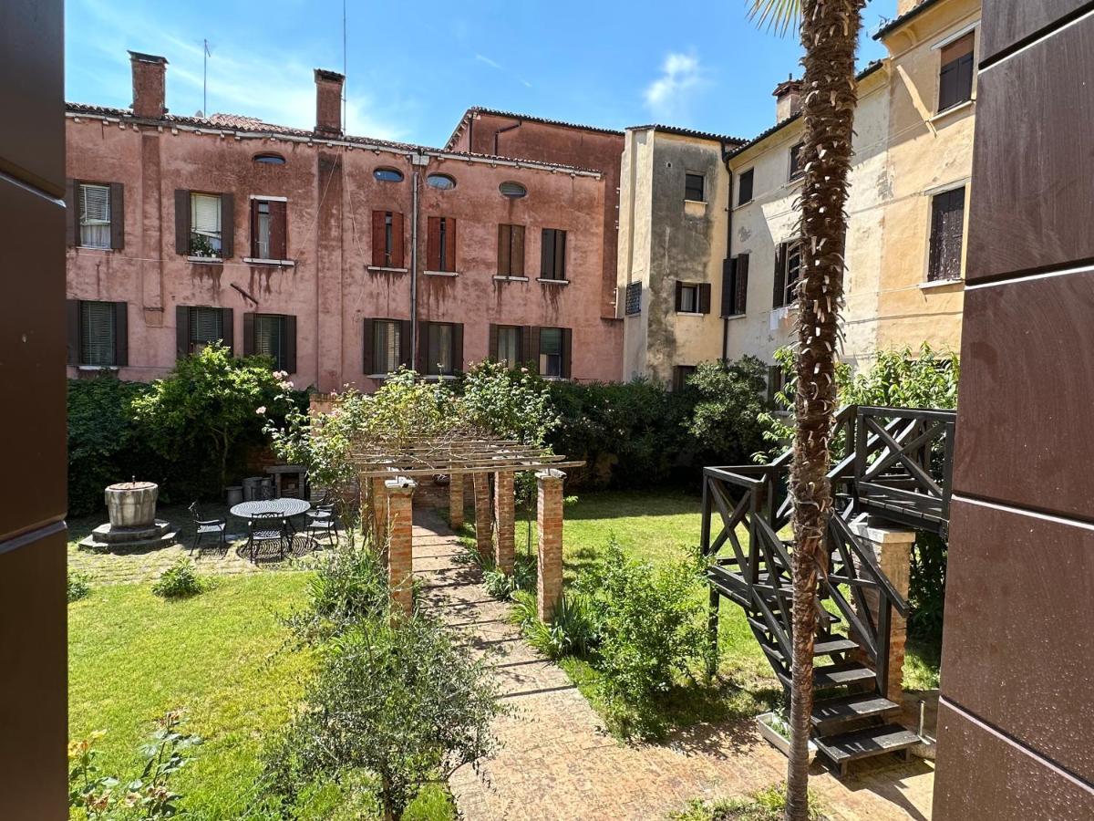 Zen Accommodation Grand Canal Venezia Esterno foto